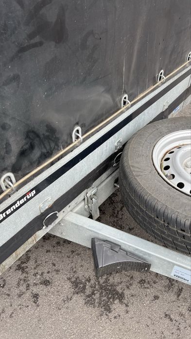 Przyczepa Brenderup DMC 1300 kg – 2021 rok – plandeka