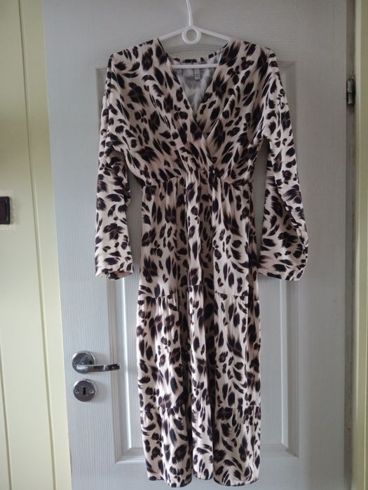 Sukienka w panterkę