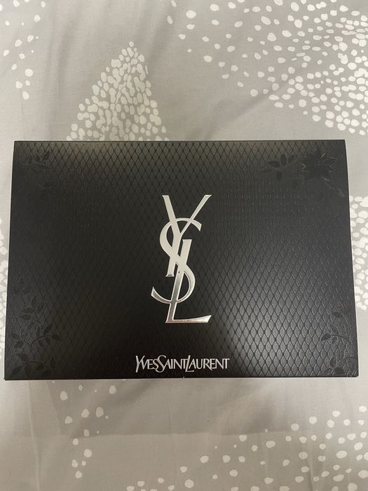 Коробка від YSL оригінал