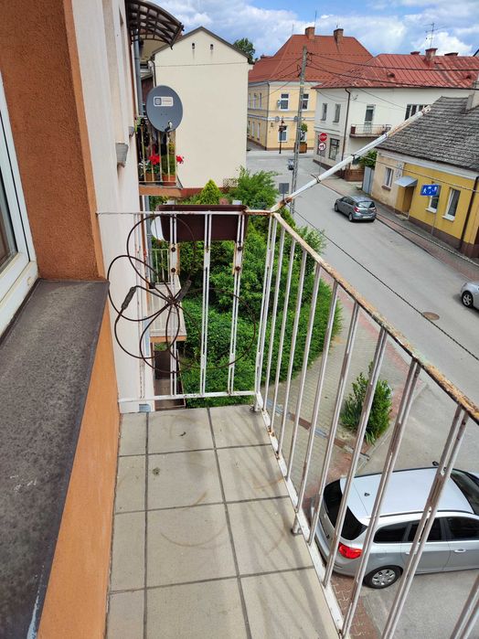 Sprzedam mieszkanie w Staszowie - 60 m², 3 pokoje + piwnica - Więcej