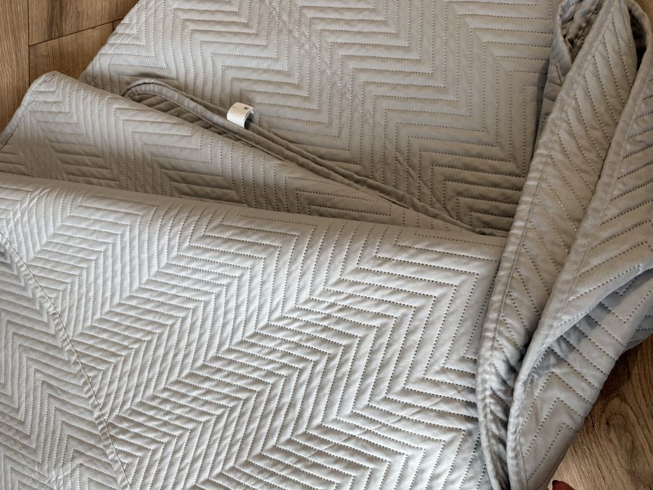 Narzuta na lóżko 210x240 cm