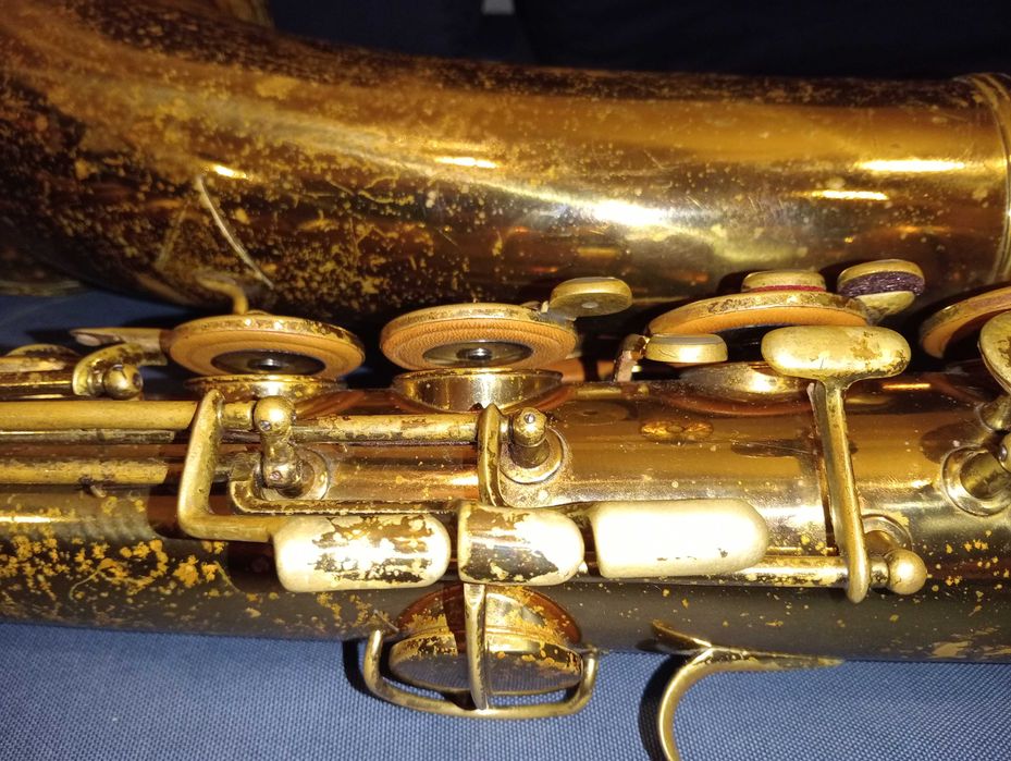 Saxofone Conn 10m