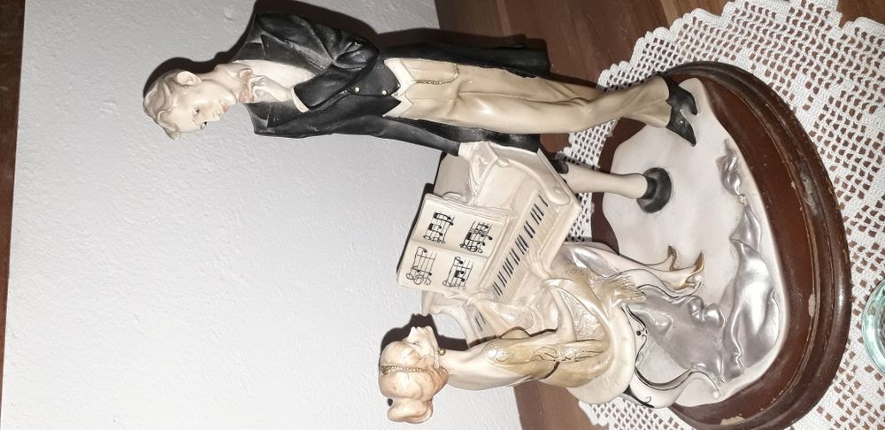 Vendo estátua de marfinite