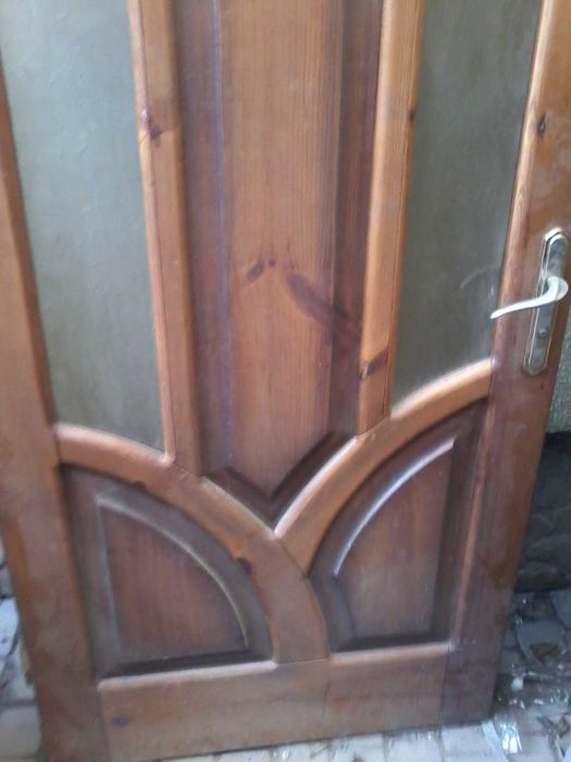 Двері різні б/у,з коробкою,замком і завісами.обналичка мдф,лиштва