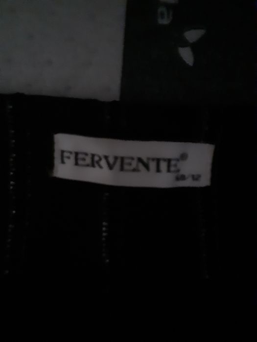 Spodnie damskie czarne ze srebrnymi nitkami