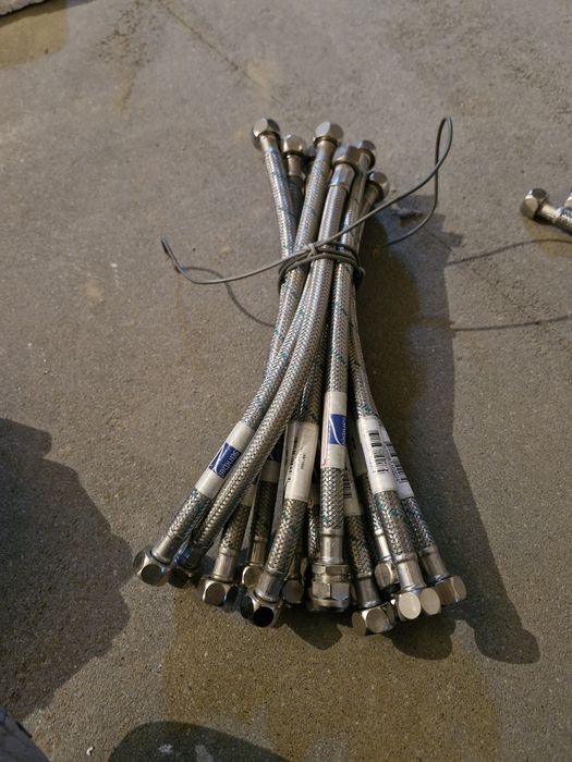 Przylacze wężyk elastyczny 3/8 X 3/8 30 cm w oplocie