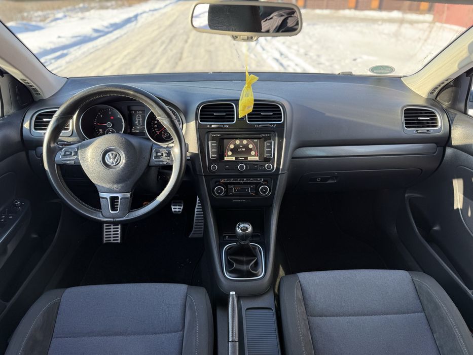 Volkswagen Golf з Німеччини вже Розмитнений