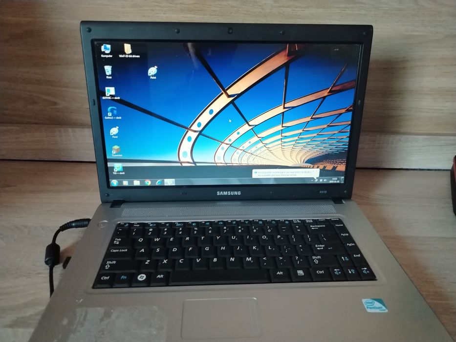 Sprzedam laptopa Samsung R519 parametry techniczne na zdjęciach.