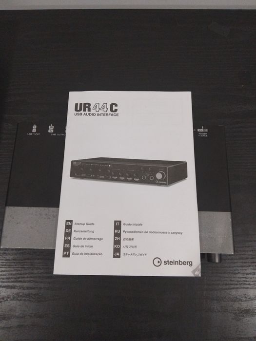 Interface de Audio Yamaha ur44c + Sennheiser HD200PRO
