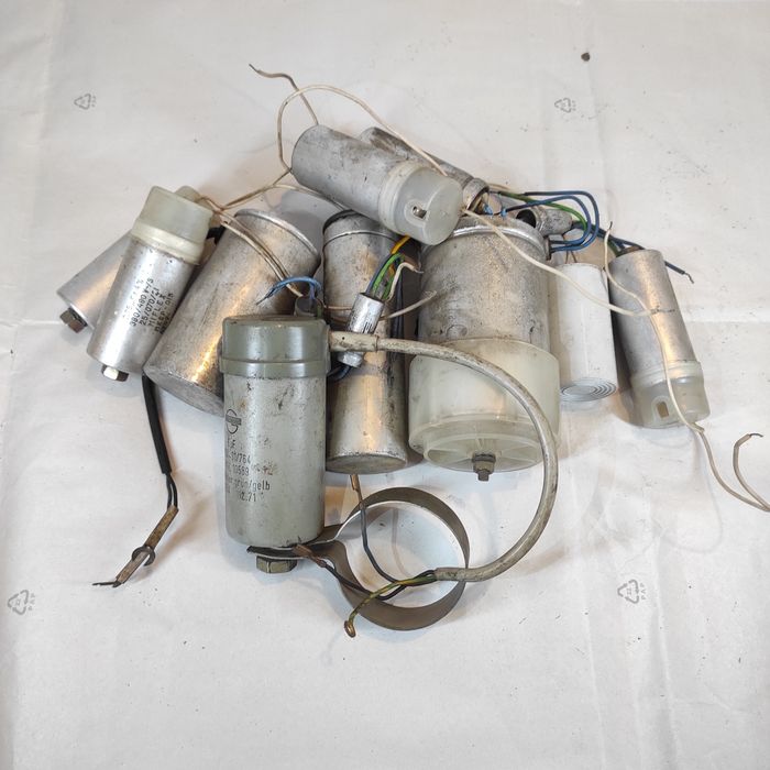 Kondensatory elektryczne