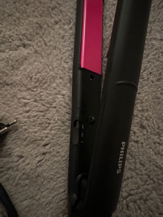 Placa de alisar o cabelo semi nova