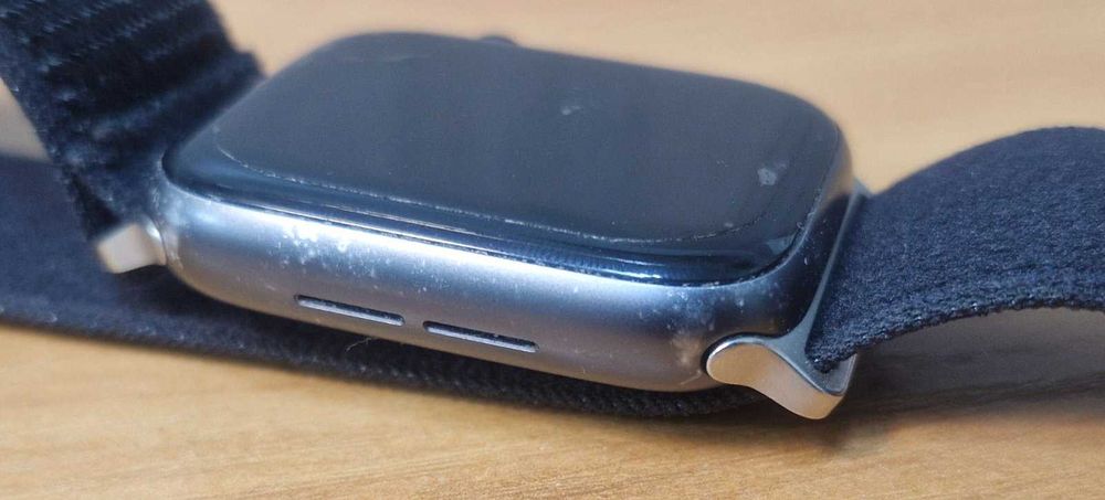 Смарт-годинник Apple watch series 5 gps 44m.