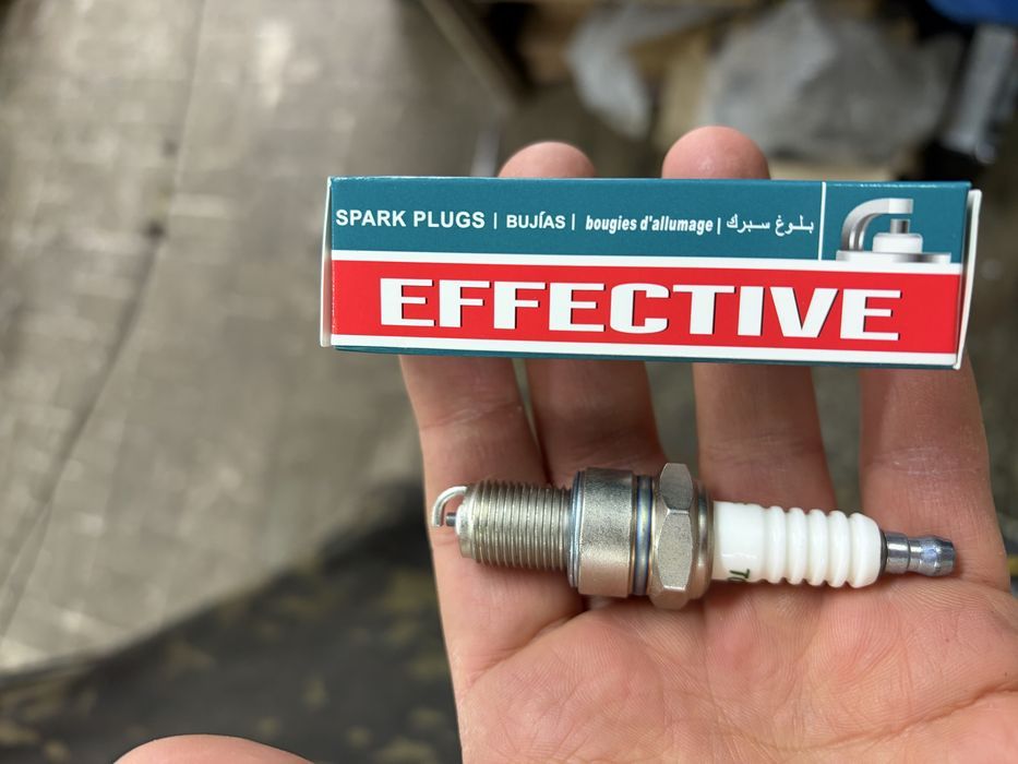 Свеча на генератор  F6TC. TORCH