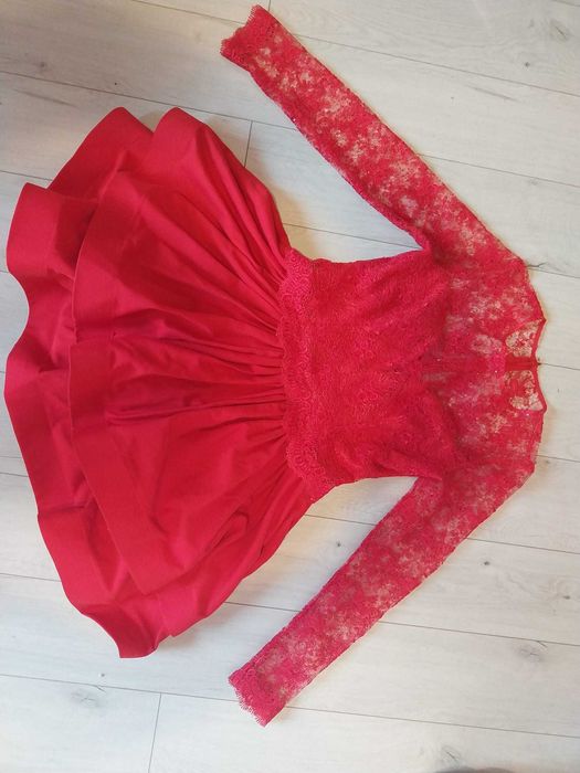 Sukienka czerwona M jak Lou