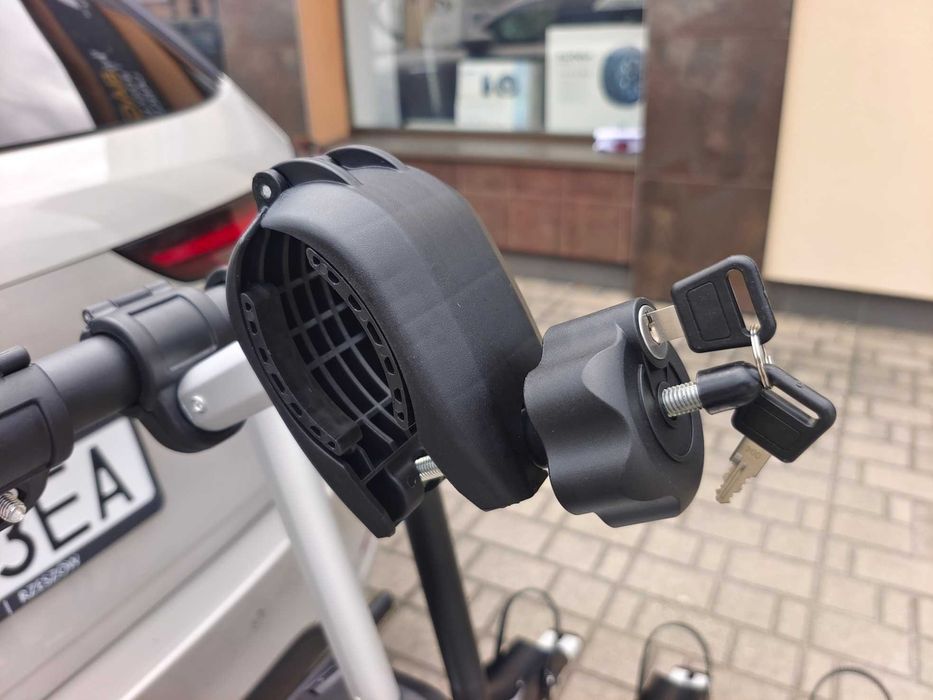 HIT Taurus Basic Plus 3 - bagażnik na hak na 3 rowery ODCHYLANY 13 pin