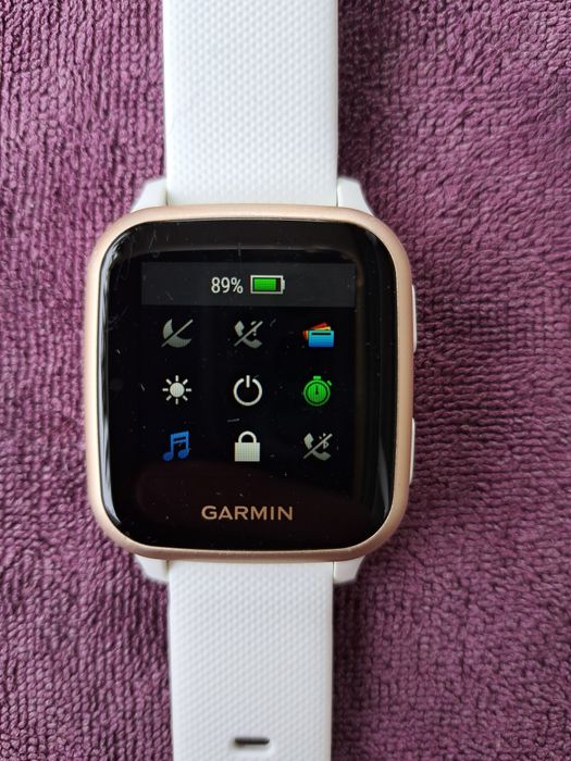 Garmin venu SQ смарт годинник