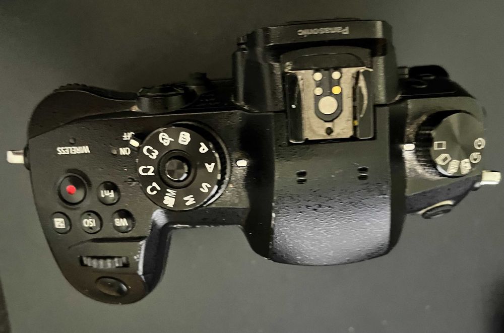 Panasonic Lumix DC-GH5 (Corpo) - 20.3MP - Ligação com dummy