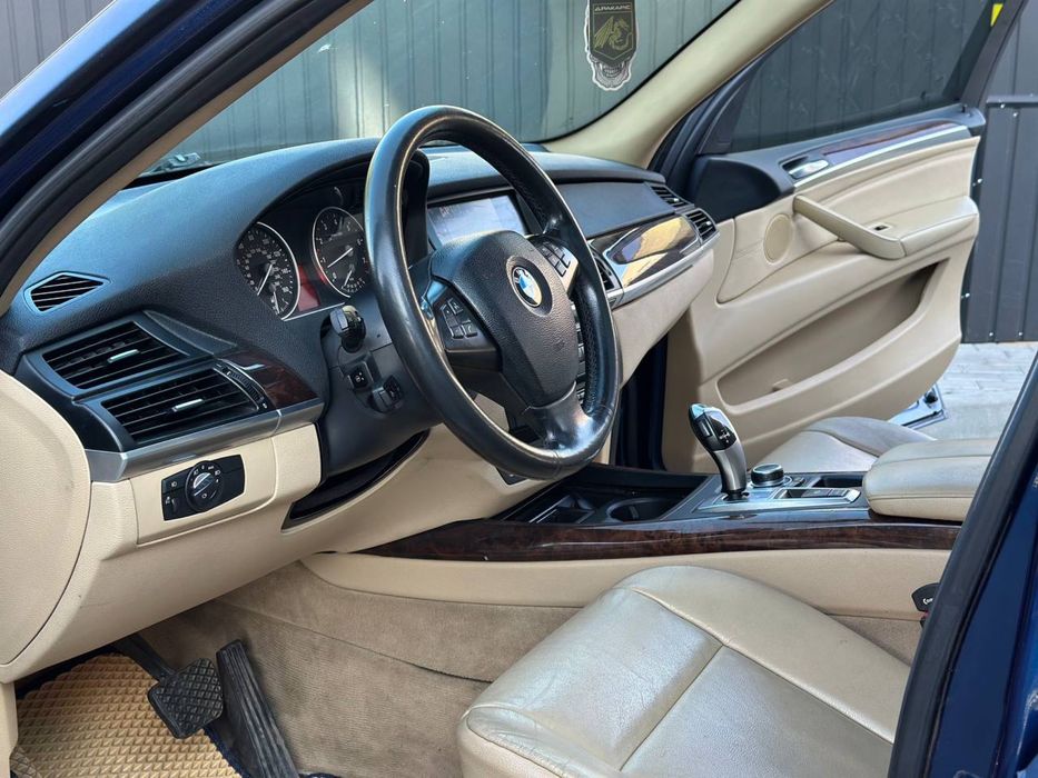 Продам BMW X5 E70 2010