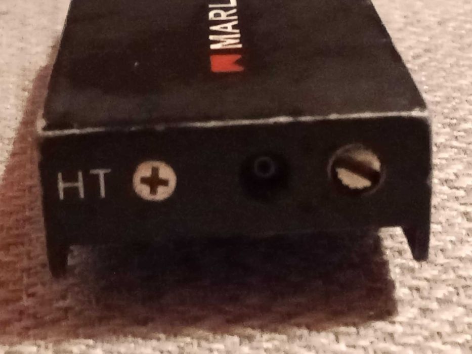 Marlboro Isqueiro c/ Mola para Prender