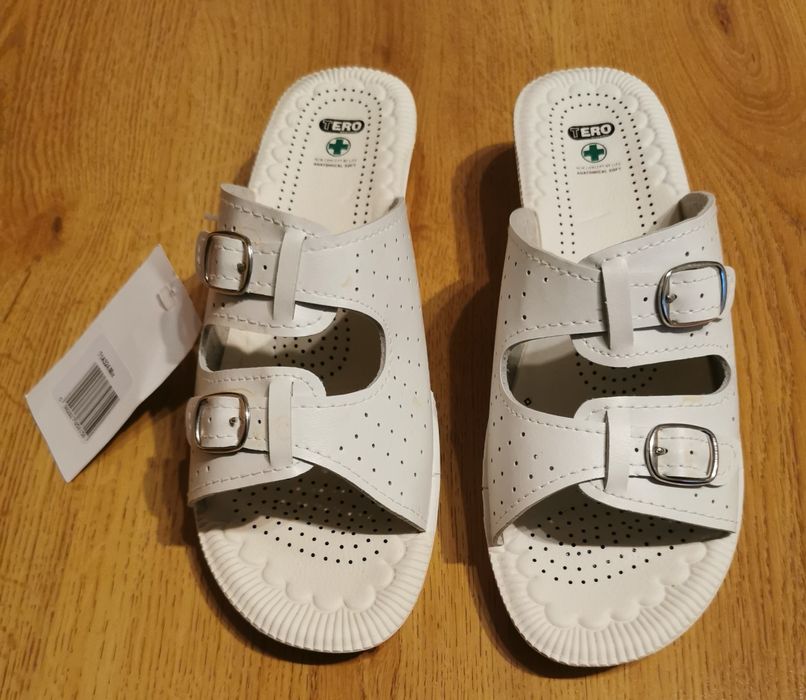 Sprzedam klapki białe nowe