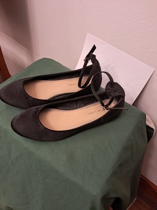 Czarne buty balerinki na pasku 38