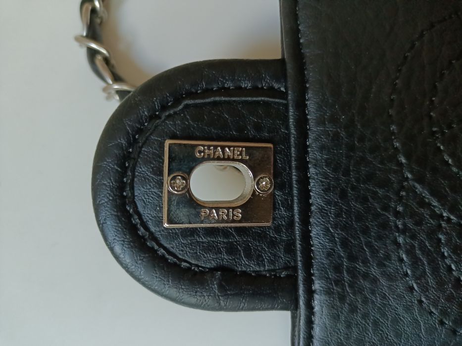 Torebka typu Chanel chanelka. Stan idealny.