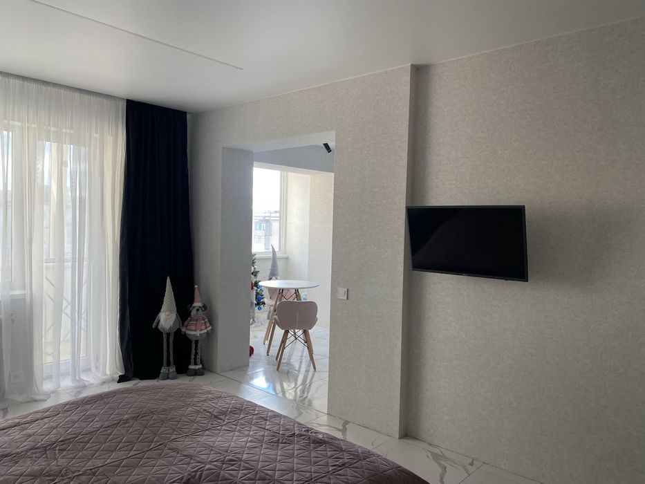 Сдам 1-квартиру студию посуточно левый берег