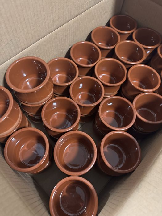 Tacas para doces em barro igual a novo