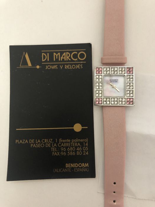 Relógio de senhora como novo com brilhantes sinteticos com embalajem  da marca  Espalhola DI MARCO esta a funcionar muito bem e com precisao