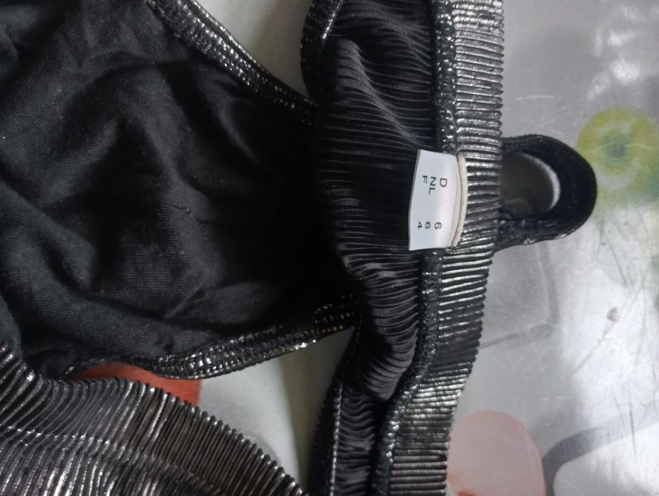 Srebrno -czarne stringi męskie rozmiar  6