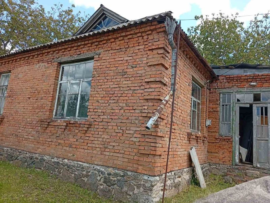 Продаж.Будинок та земельна ділянка.Браїлів.