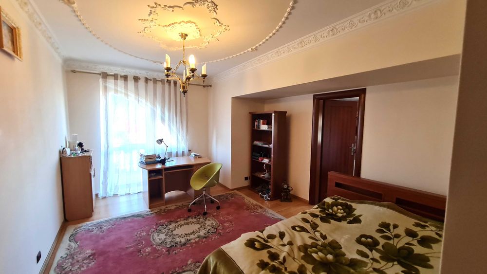 Будинок у Львові р-н вул. Стрийської Преміум Класу для Представництва