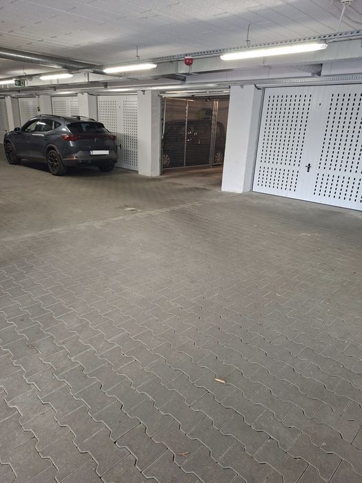 Garaż Nowe miasto, Kusocińskiego, Lewandowskiego, Potrzebowskiego, Dąbrowskiego - Widok 2