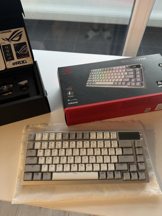 Клавіатура ASUS ROG Azoth