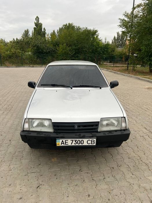 Автомобіль Ваз 2109