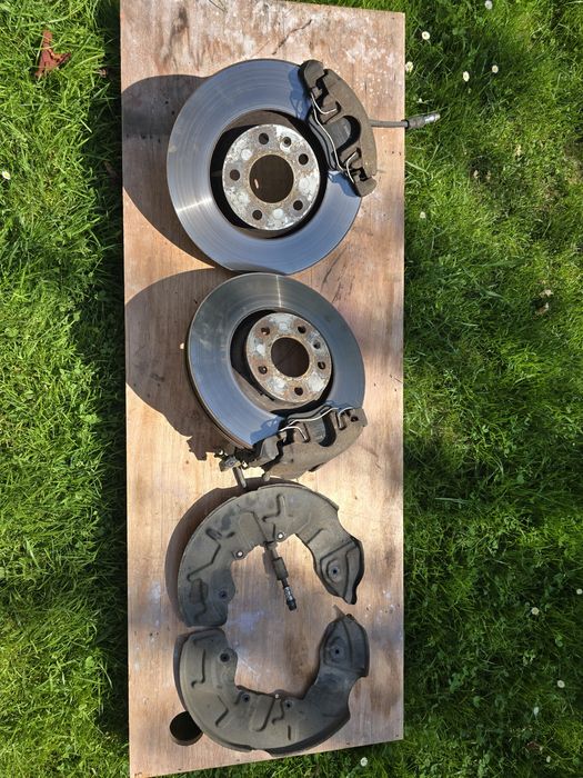 Audi A4 B6 zaciski hamulcowe 312mm cały zestaw