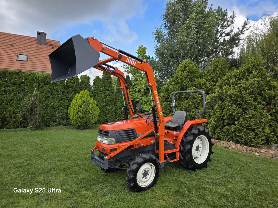 Kubota GL 260 26KM 4x4 Wspomaganie Rewers Oryginał Ładowacz Bardzo Zadbany