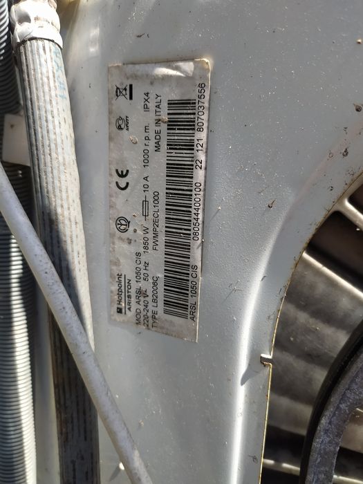 Продам запчасти на стиральную машину.