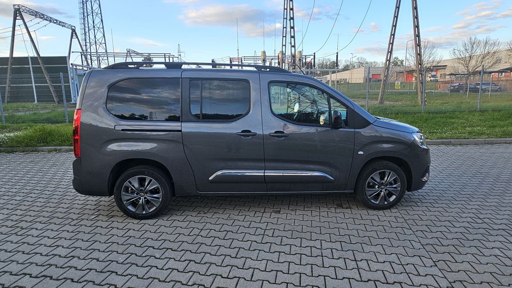 Transport samochodem osobowym - do 6 pasażerów!