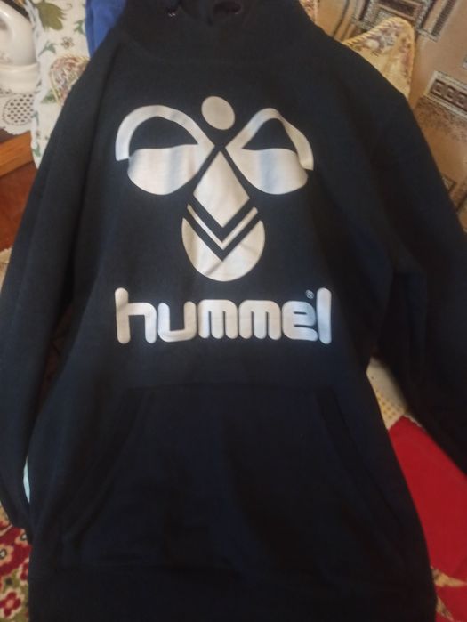 Худі Hummel.       .