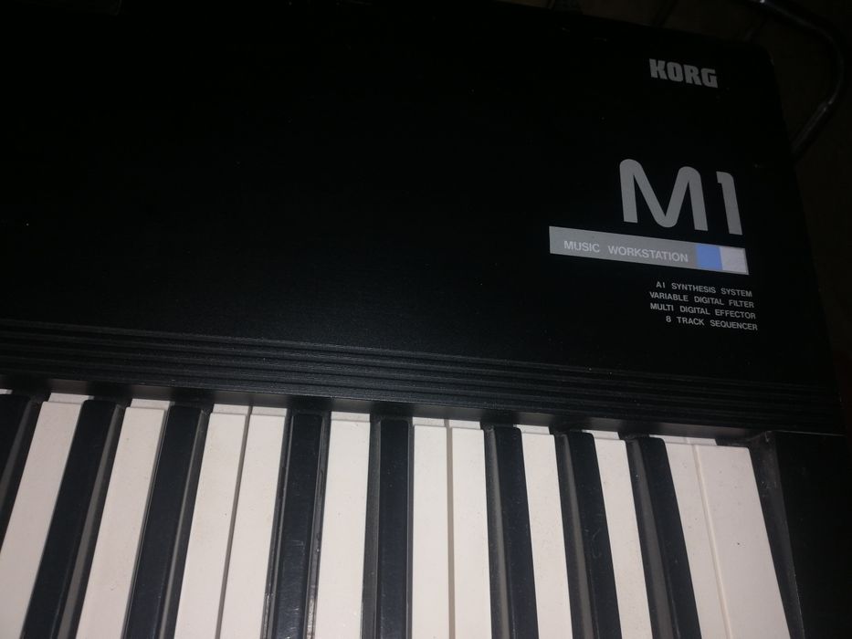 Korg M1 Легенда робочий ще  Vermona Synthesizer mono  легенда