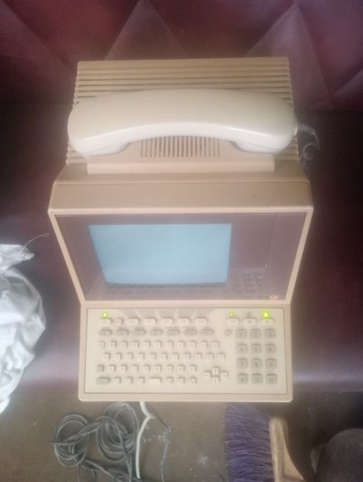Телефон 80 годов