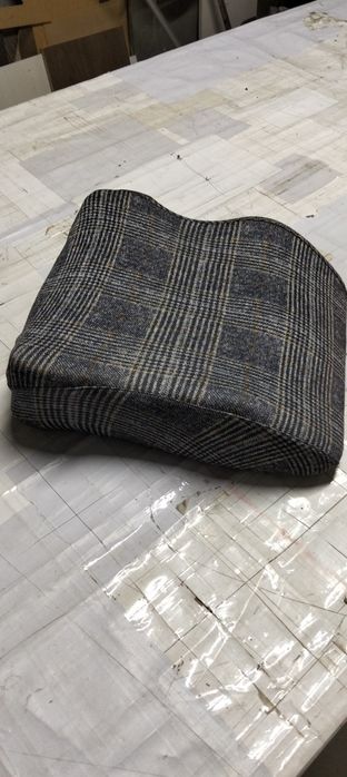 Дитячий бустер до авто