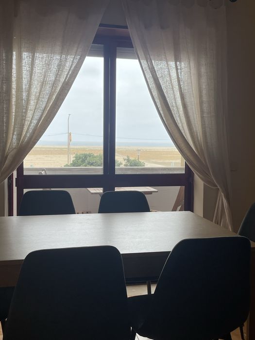 Vende-se apartamento T1 Figueira da Foz em frente à praia
