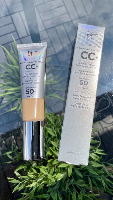 Podkład IT Cosmetics Your Skin But Better CC+ Medium SPF 50+ (NOWY)