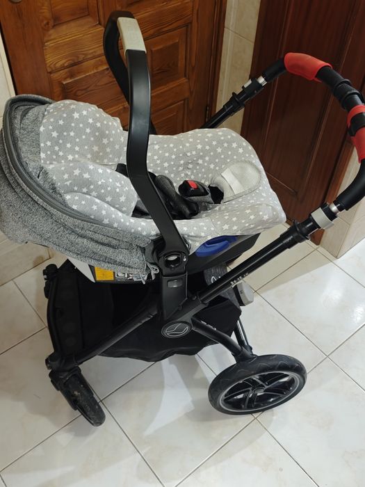 Carinho de bebê  três em um