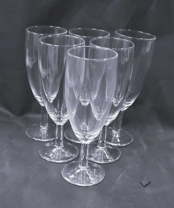 Kieliszki do wina / napojów na nóżce 6 SZT