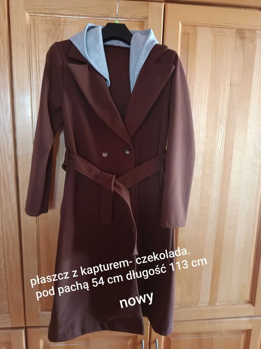 Płaszcz czekoladowy nowy