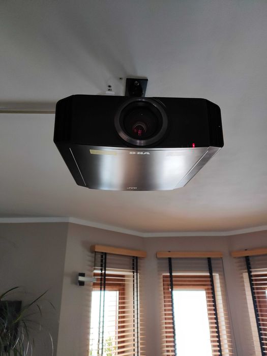 Projektor JVC DLA x 5000b 4k,