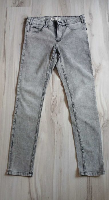 NIE sprzedaję TANIo  rzeczy! >bo sprzedaję dobre!NOWE !Cropp  rozm.30/34 ,